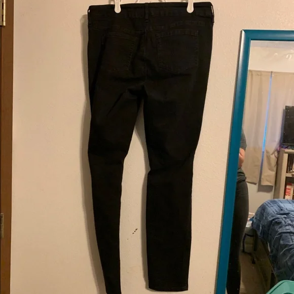 Size 10 Black Factory Distressing Torrid Skinny Jeans - Picture 5 of 5